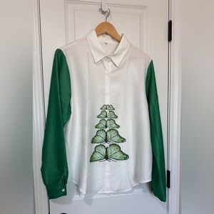 Butterflies Long Sleeve White and Green Women’s Button Down Shirt Size XL